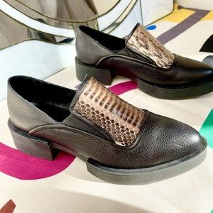 H. Williams leather pointed toe snakeskin loafers